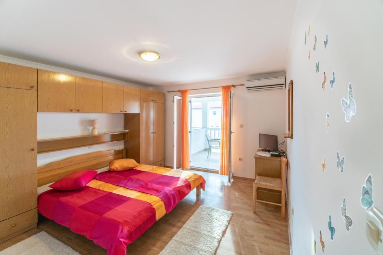 Apartments And Rooms By The Sea Palit, Rab - 5010 Esterno foto