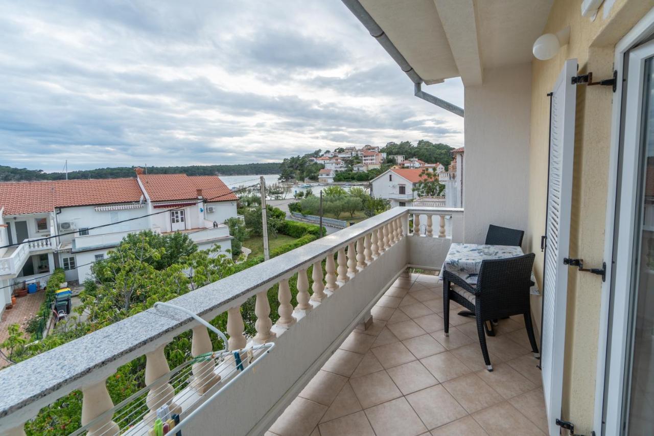 Apartments And Rooms By The Sea Palit, Rab - 5010 Esterno foto