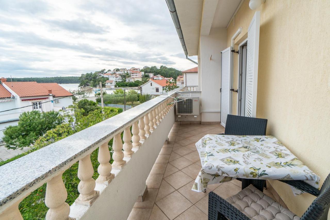 Apartments And Rooms By The Sea Palit, Rab - 5010 Esterno foto