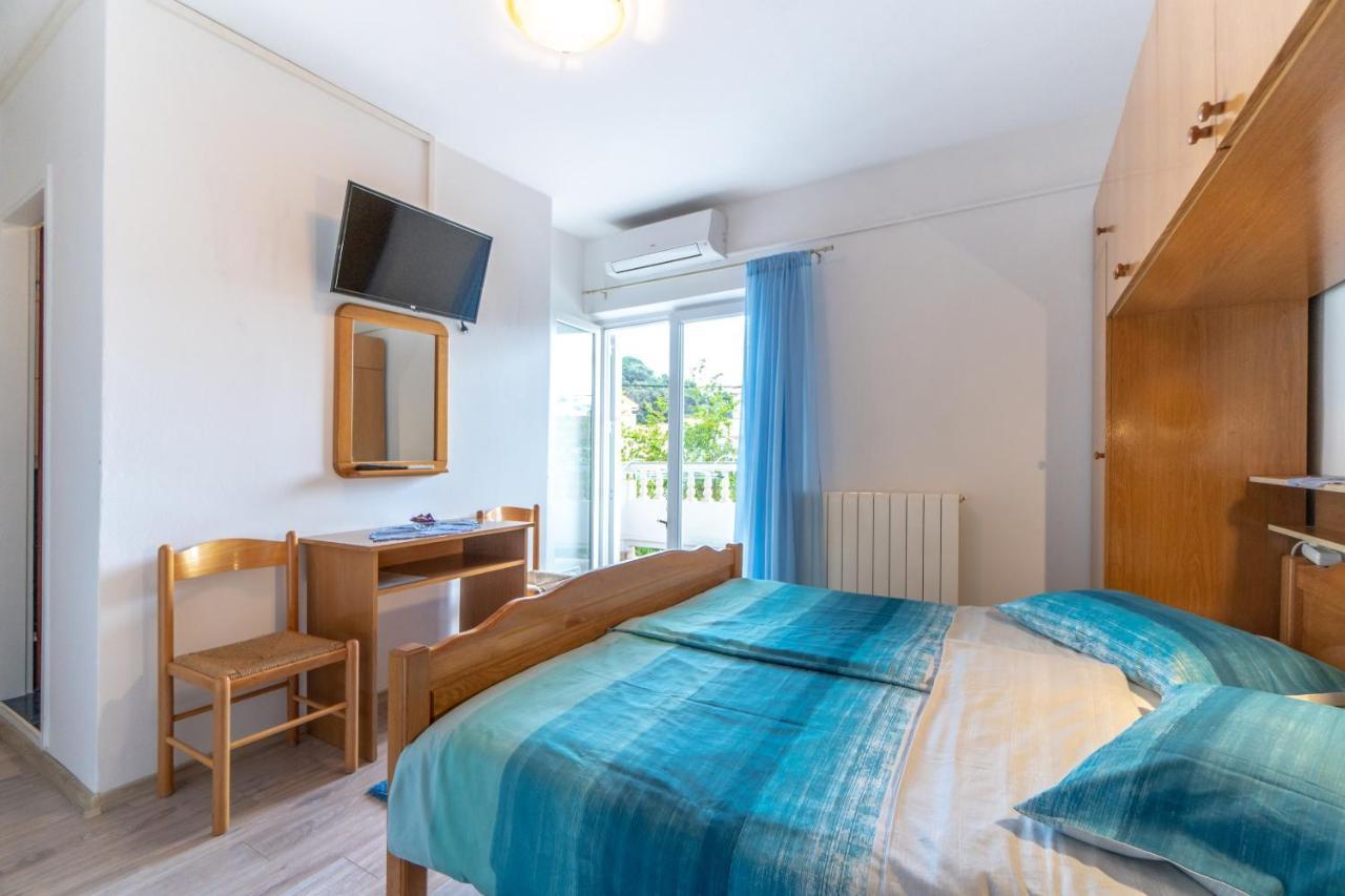 Apartments And Rooms By The Sea Palit, Rab - 5010 Esterno foto