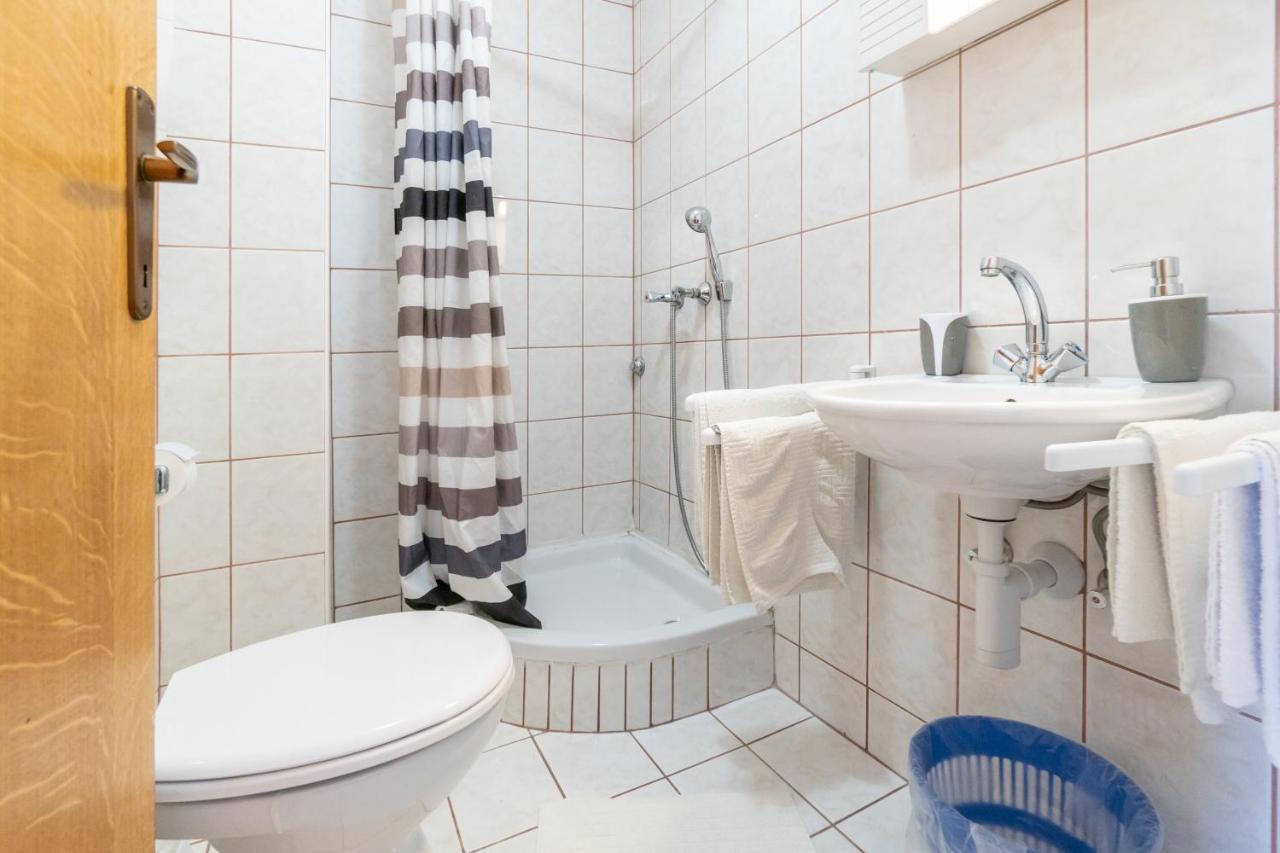 Apartments And Rooms By The Sea Palit, Rab - 5010 Esterno foto