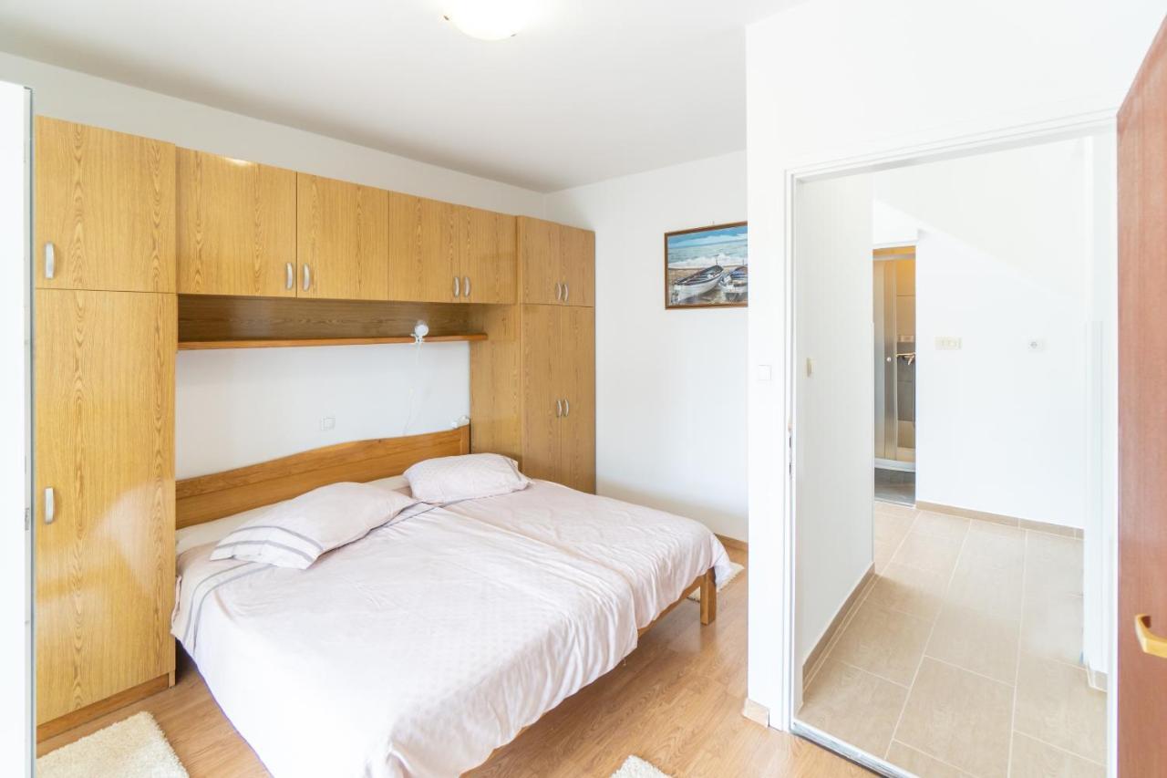 Apartments And Rooms By The Sea Palit, Rab - 5010 Esterno foto