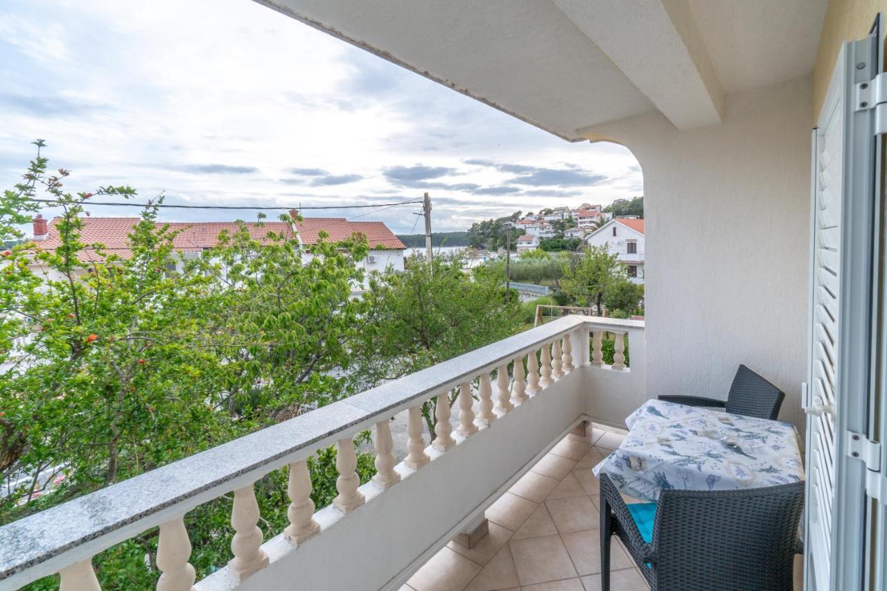 Apartments And Rooms By The Sea Palit, Rab - 5010 Esterno foto