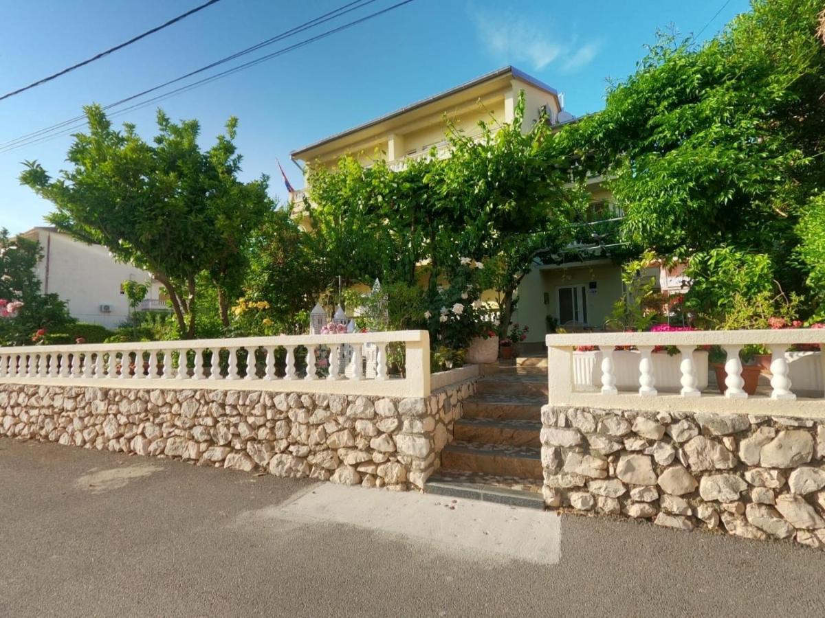 Apartments And Rooms By The Sea Palit, Rab - 5010 Esterno foto
