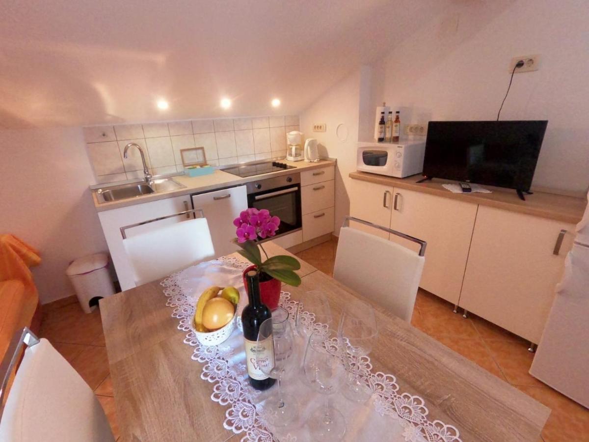 Apartments And Rooms By The Sea Palit, Rab - 5010 Esterno foto